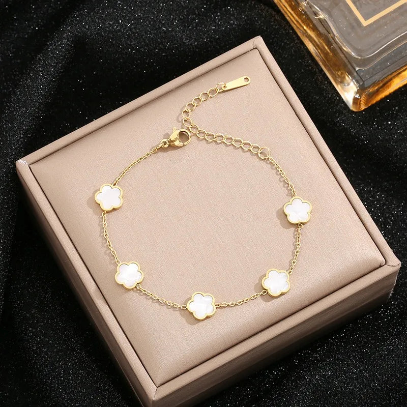 1Pc 18K Gold Plated Five-Leave Flower Design Stainless Steel Bracelet for Women Girl, Elegant Floral Style Hand Decor Bracelet