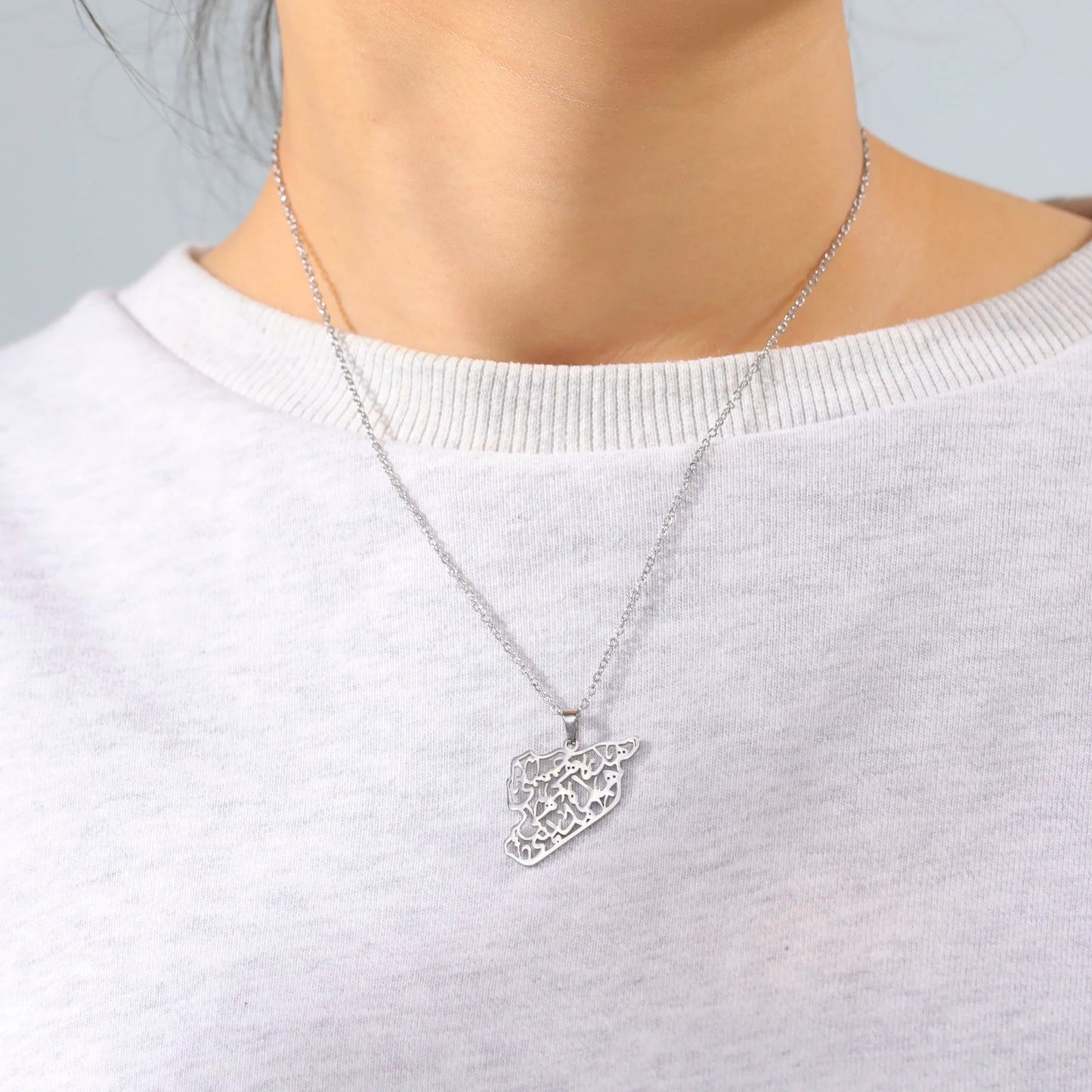 LIKGREAT Trendy Syria Map Flag Pendant Necklaces Stainless Steel Syrians Map Hiphop Jewelry Gift for Women Men