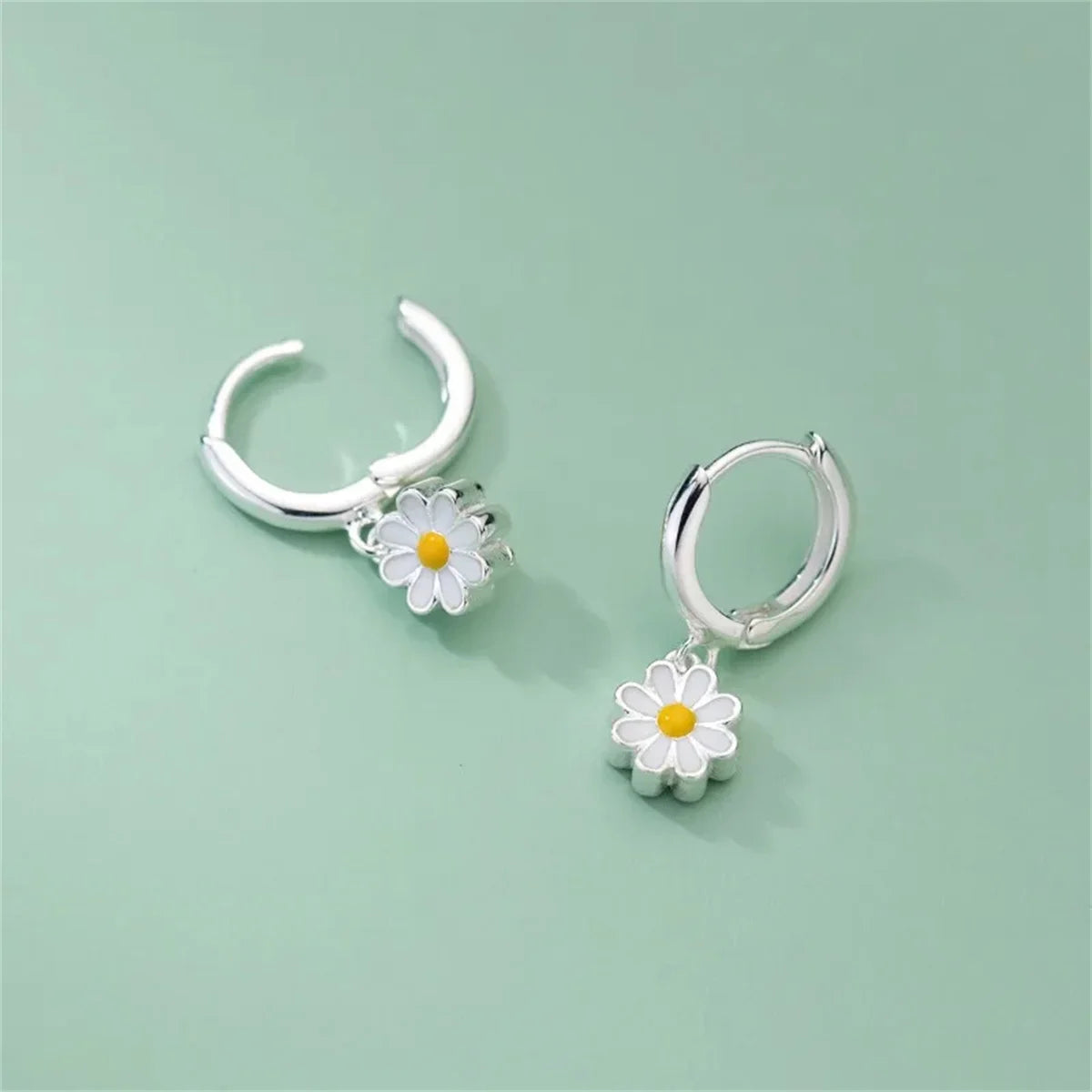 2/4Pcs Stainles Steel Sweet Flower Hoop Earrings For Women,New Fashion Round Ring For Wedding Party Temperament Ear Jewelry Gift