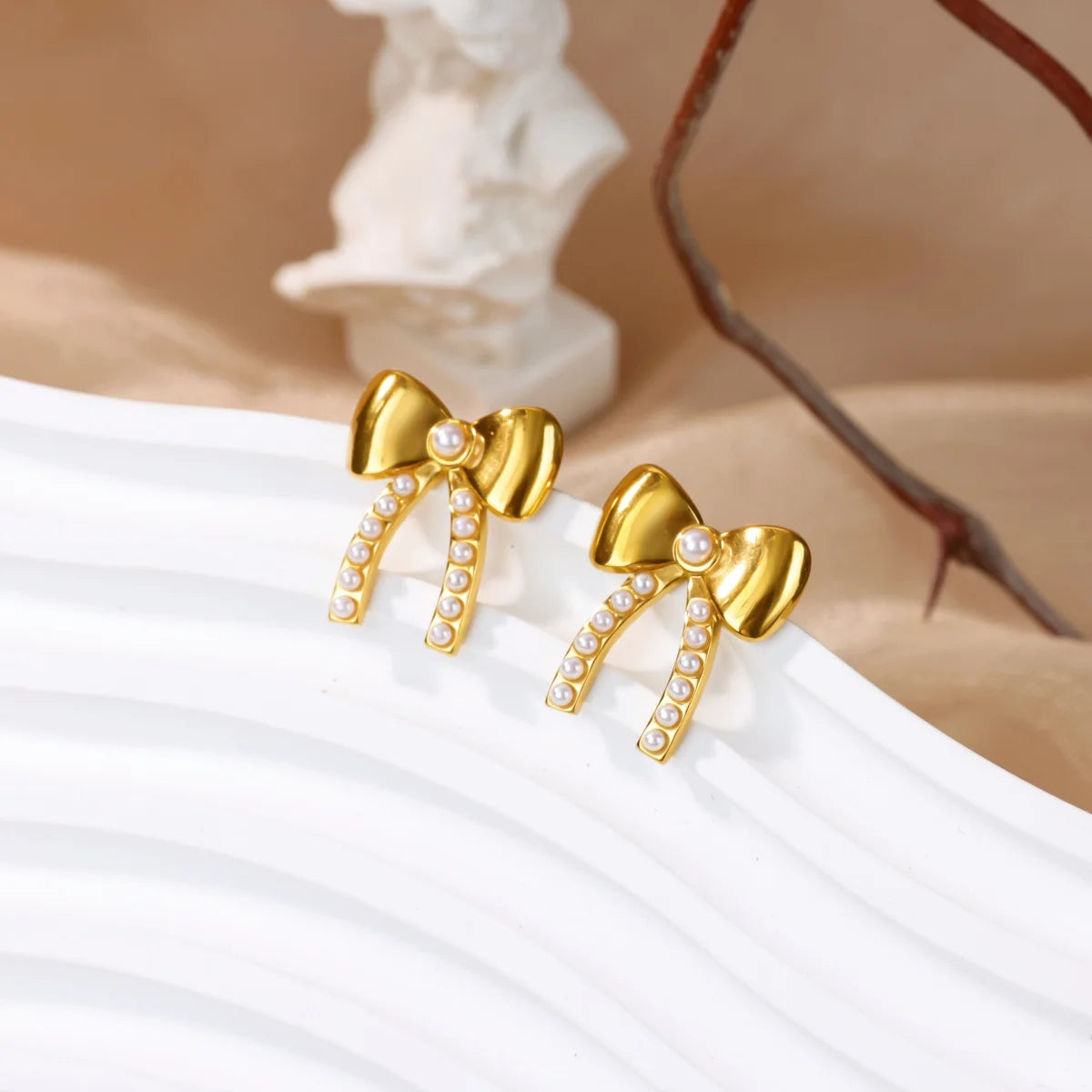 Free Shipping Imitation Pearl Bow Stud Earrings For Women Stainless Steel Piercing Earring 2025 New Fashion Wedding Jewelry