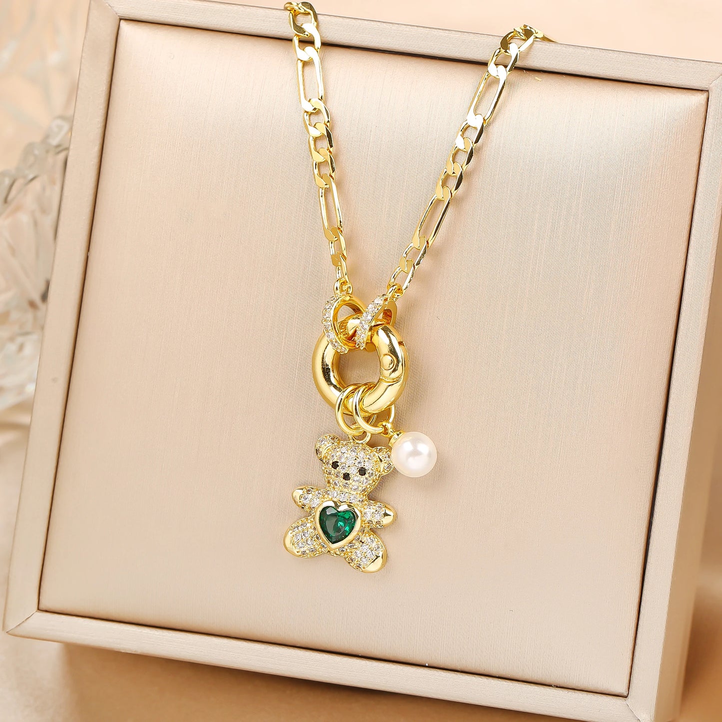 High Quality Shiny Crystal Zirconia Animal Cute Bear Pendant Necklace Choker for Woman Girl Holiday Lock Bone Chain Jewelry Gift