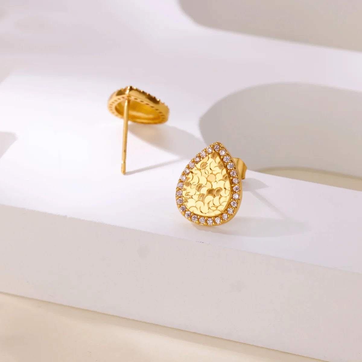 Free Shipping Vintage Zircon Waterdrop Stud Earrings For Women Stainless Steel Piercing Earring 2025 New Fashion Wedding Jewelry