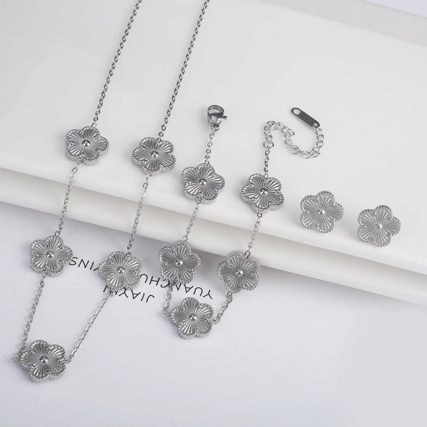 Simple Stainless Steel Laser Plum Blossom Five Leaf Flower Bracelet Necklace Earrings Jewelry Set Women's Party Jewelry Clover