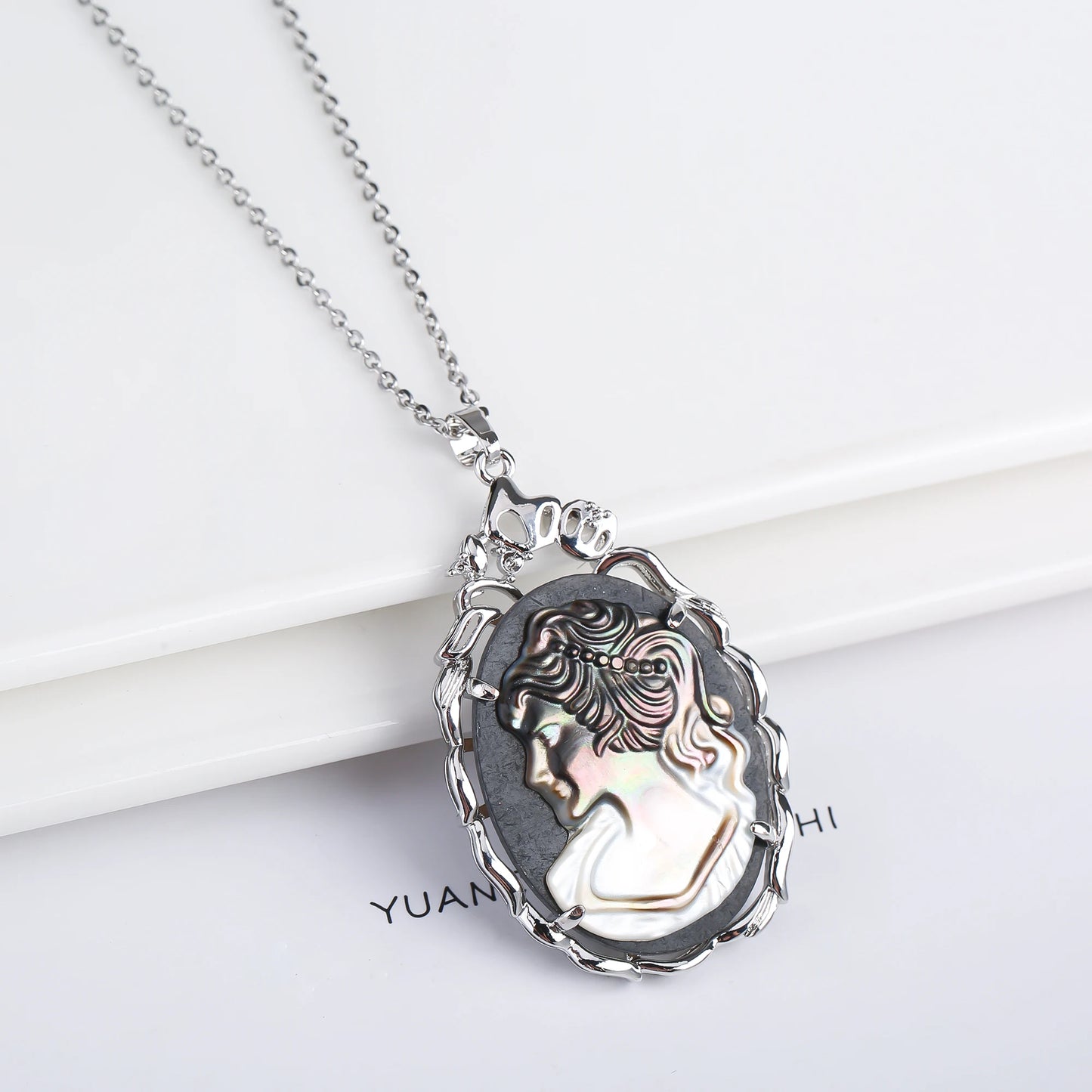 High Quality Oval Natural Seashell Mother Head Pearl Tree Of Life Pendant For Women Copper Choker Necklace Creative Jewelry Gift