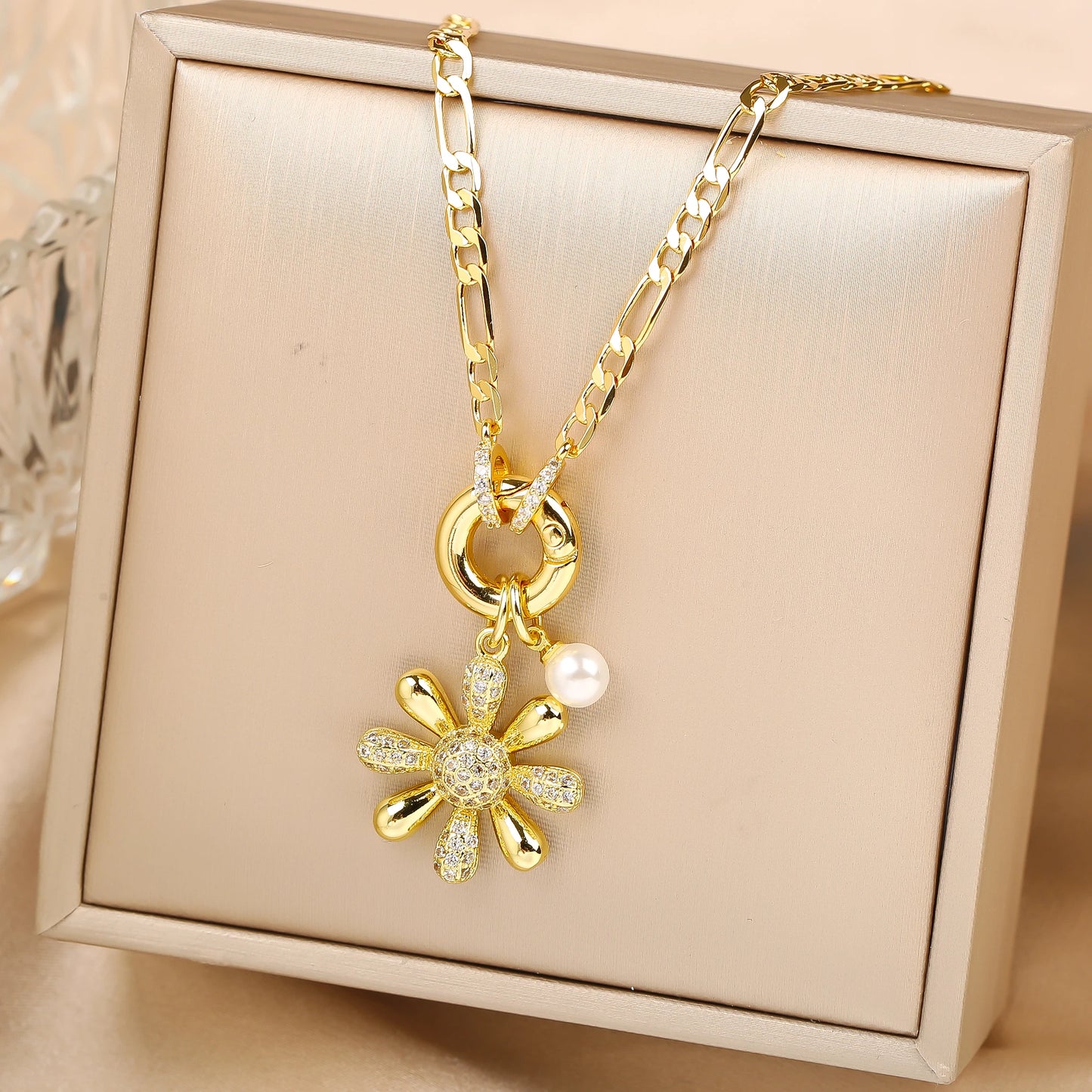 New Arrival Luxury Botanical Flower Sunflower Zirconia Pendant Necklace Glamorous for Woman Girl New Trend Neck Jewelry Gift