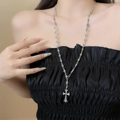 Retro Cross Necklace Women's Style 2025 New Small Sweater Chain Clavicle Chain Sweater Chain Hanging Neck Accessories Jewelry