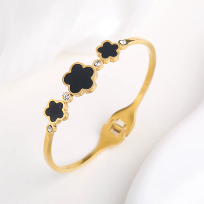 INS Hot Sale Stainless Steel Laser Five Leaf Flower Opening Ladies Bangle Classic For Woman Girl Clover Jewelry Party Gift 2024