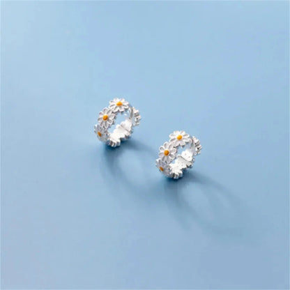 2/4Pcs Stainles Steel Sweet Flower Hoop Earrings For Women,New Fashion Round Ring For Wedding Party Temperament Ear Jewelry Gift