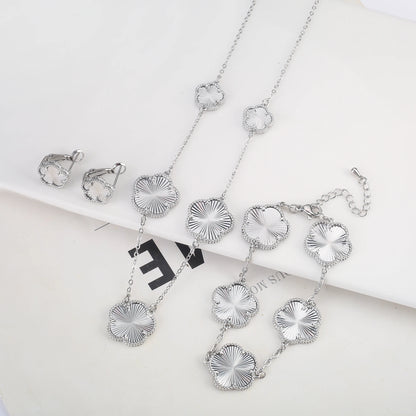 2025 Luxury Hot Selling Shiny Metal New Design Plant Five Leaf Flower Set 15mm Double Sided Women's Gilded Gift Clover