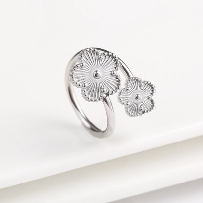Simple Adjustable Stainless Steel Five Leaf Flower Open Ring Fashion for Woman Party Wedding Trend Jewelry Accessories Clover