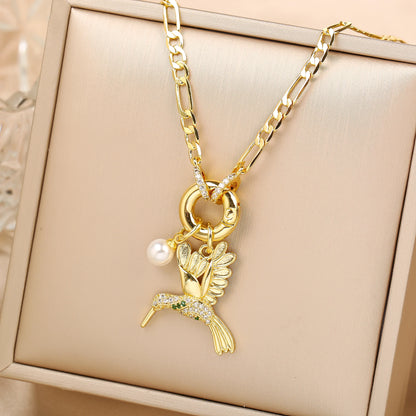 Hot Sale Gold Plated Animal Hip Hop Hummingbird Bird Pearl Pendant Necklace New Fashion Man Woman Casual Vacation Jewelry Gift